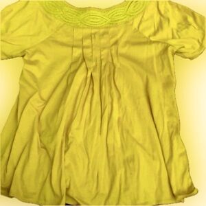 Vintage Deletta yellow short sleeve embroidered top w pleats /buttons SIZE S/M